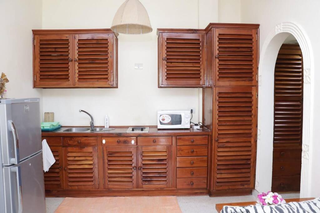 Tembo Beach Cottage Малинди Экстерьер фото