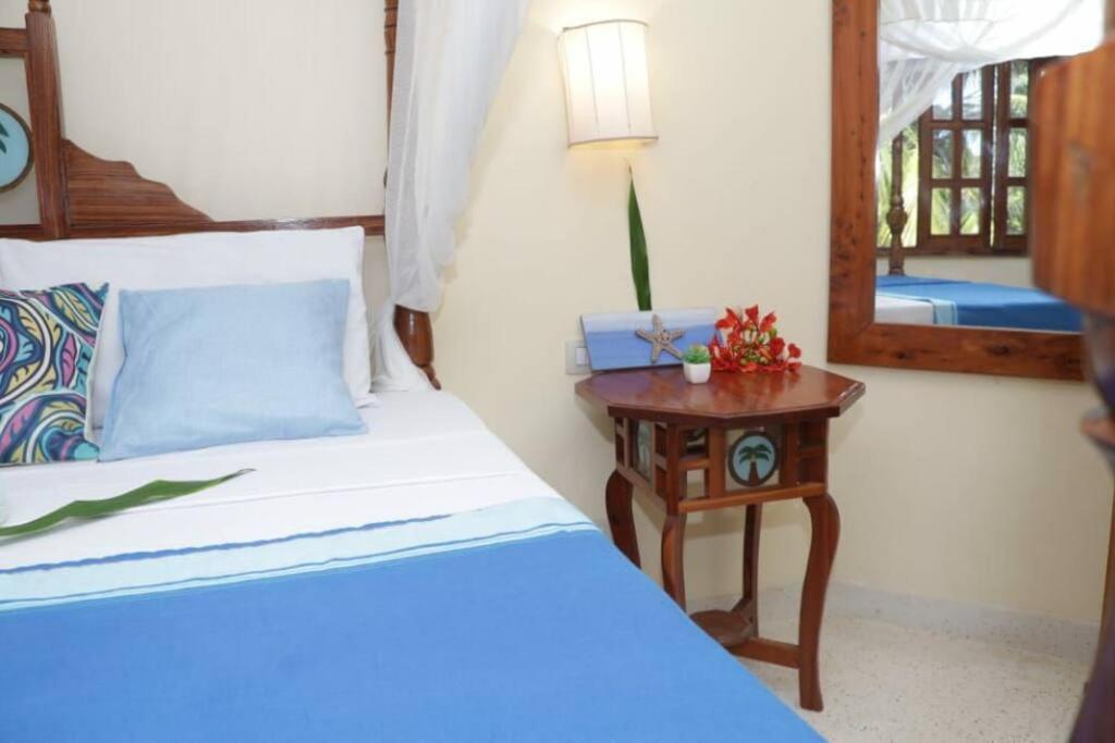 Tembo Beach Cottage Малинди Экстерьер фото