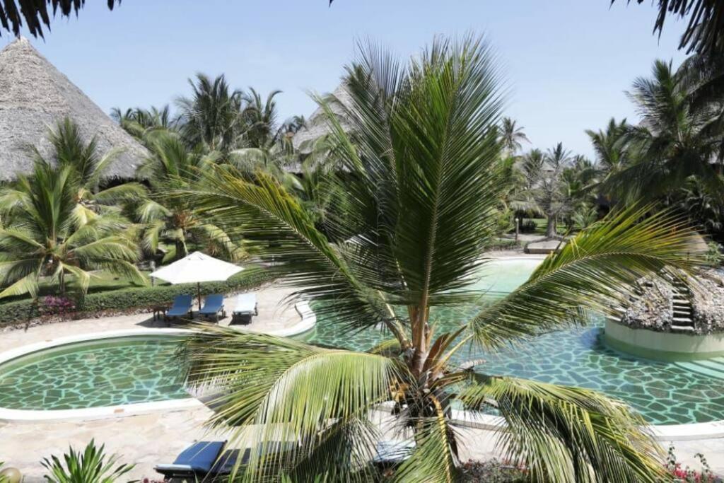 Tembo Beach Cottage Малинди Экстерьер фото
