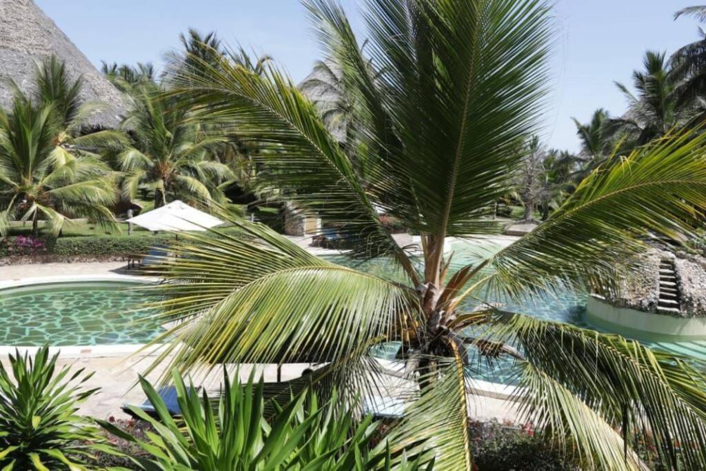 Tembo Beach Cottage Малинди Экстерьер фото