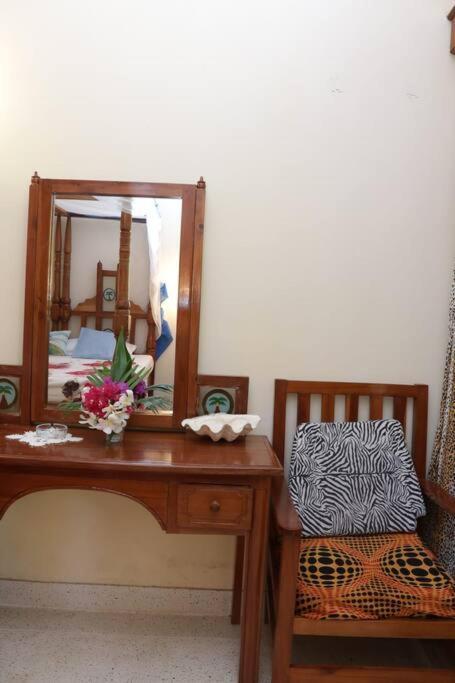 Tembo Beach Cottage Малинди Экстерьер фото