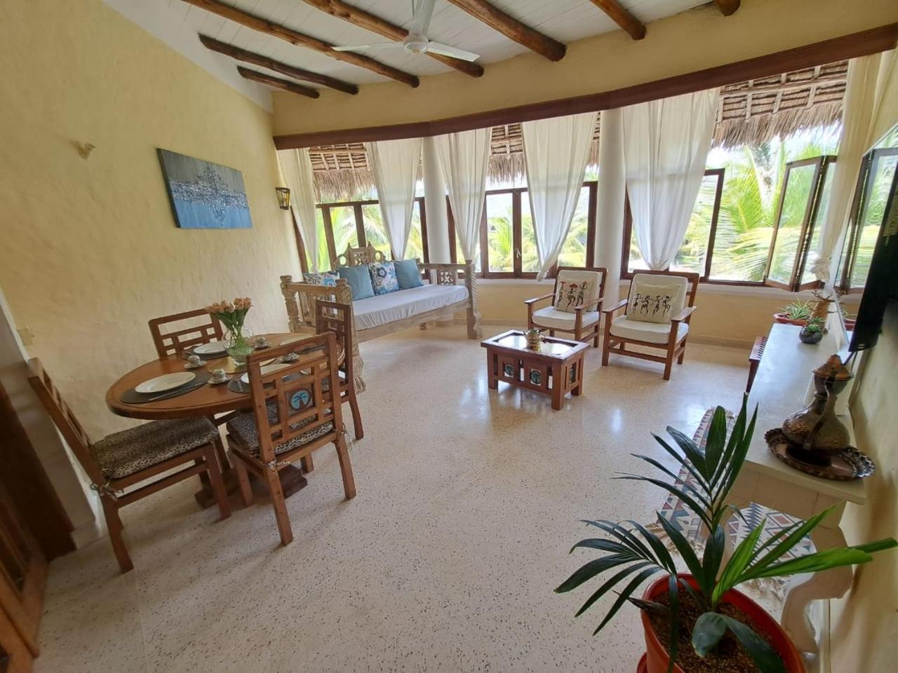 Tembo Beach Cottage Малинди Экстерьер фото